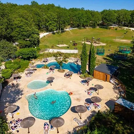 Κάμπινγκ 3 Etoiles - Piscine - Efchcg