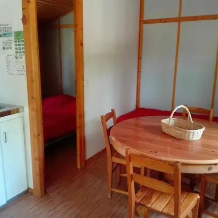 3 Etoiles - Piscine - Efchcg Κάμπινγκ *