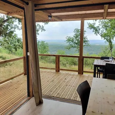 Zecamping 3 Pataugeoire Et Piscine Pet Friendly Et Soirees Animees Chalet