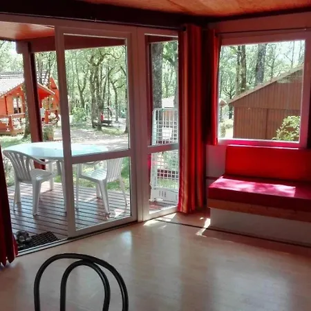 Zecamping 3 Pataugeoire Et Piscine Pet Friendly Et Soirees Animees Horská chata Saint-Cirq-Lapopie