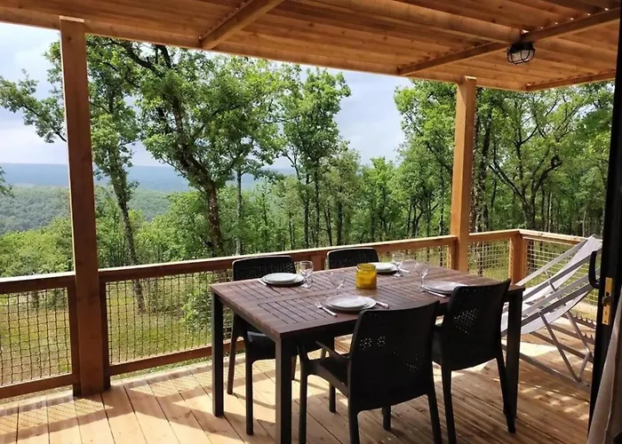 Zecamping 3 Pataugeoire Et Piscine Pet Friendly Et Soirees Animees Chalet