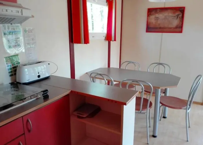 Chalet Zecamping 3 Pataugeoire Et Piscine Pet Friendly Et Soirees Animees Saint-Cirq-Lapopie