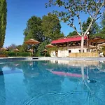 Chalé Zecamping 3 Pataugeoire Et Piscine Pet Friendly Et Soirees Animees *