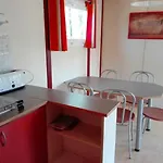 Chalé Zecamping 3 Pataugeoire Et Piscine Pet Friendly Et Soirees Animees Saint-Cirq-Lapopie
