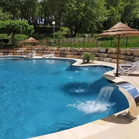 Zecamping 3 Pataugeoire Et Piscine Pet Friendly Et Soirees Animees Alpehytte