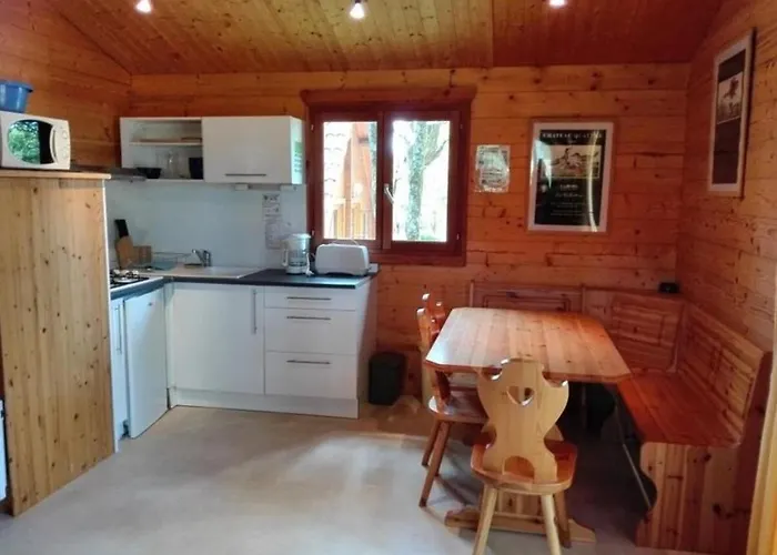 Zecamping 3 Pataugeoire Et Piscine Pet Friendly Et Soirees Animees Domek alpejski Saint-Cirq-Lapopie