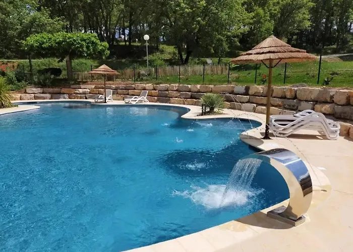 Zecamping 3 Pataugeoire Et Piscine Pet Friendly Et Soirees Animees Domek alpejski