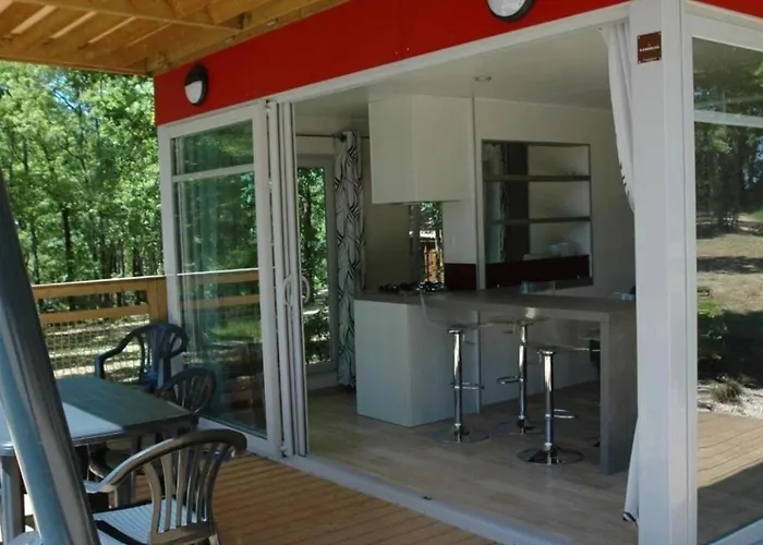 Domek alpejski Zecamping 3 Pataugeoire Et Piscine Pet Friendly Et Soirees Animees *